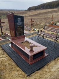 Пам'ятник з граніту жовква львівська область