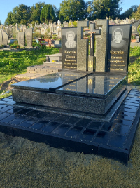 Пам'ятник гранітний для двох поховань кам'янка бузька львівська область