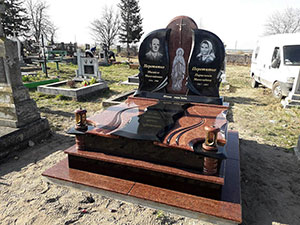 Пам'ятник гранітний для двох поховань городок львівська область