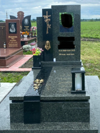 Пам'ятник із сірого граніту для двох поховань львів