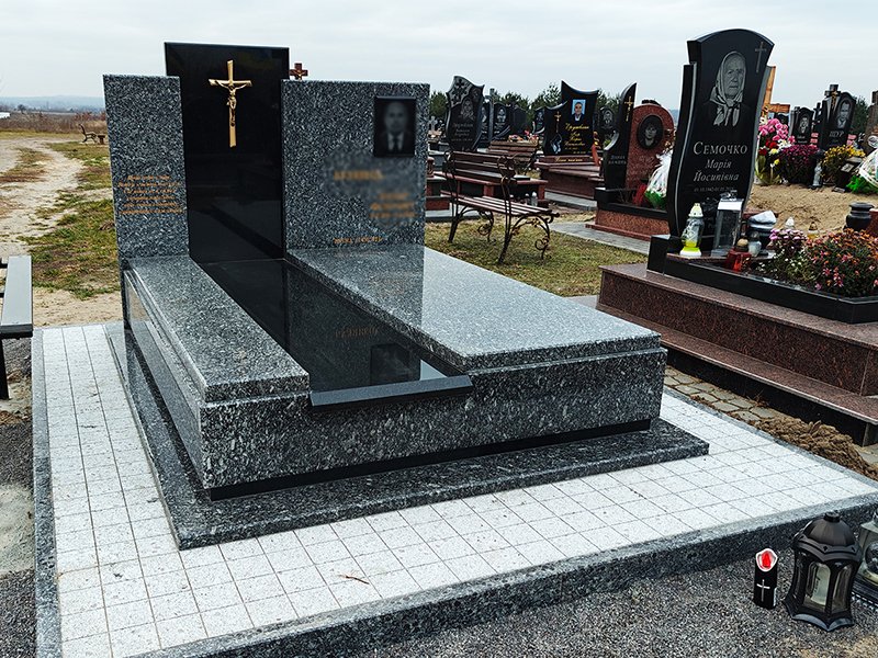 Пам'ятник 3