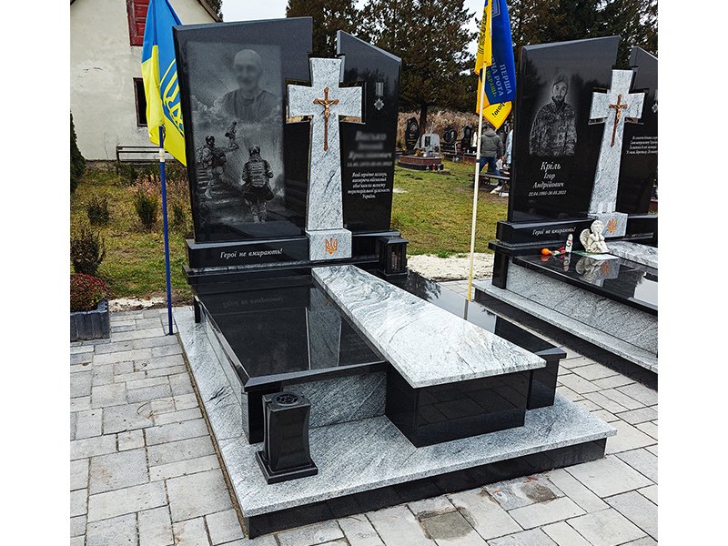 Пам'ятник 3