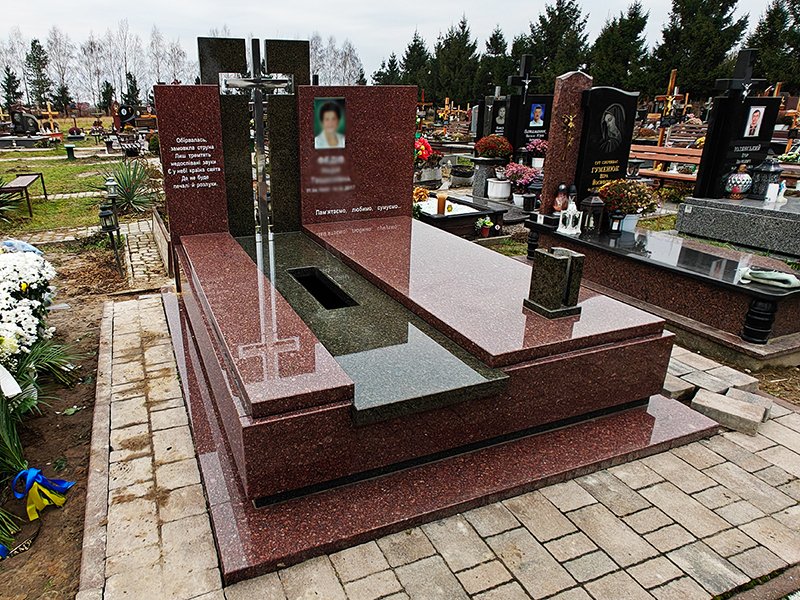 Пам'ятник 2