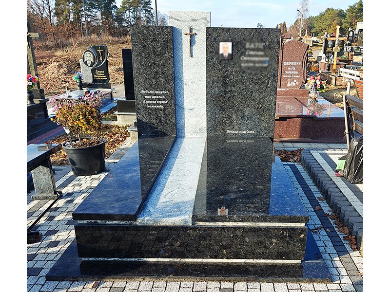 Пам'ятник 3