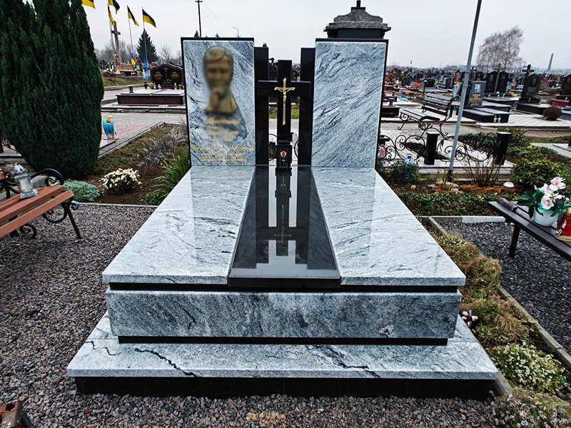 Пам'ятник 3