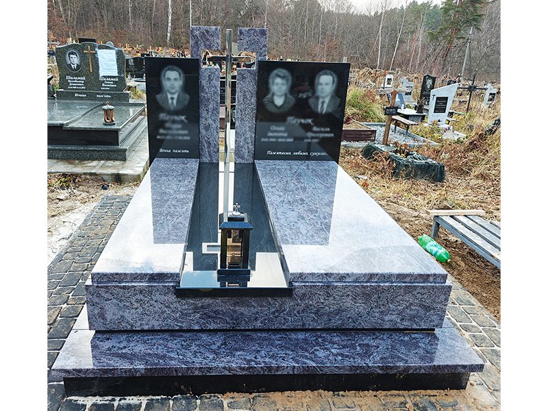 Пам'ятник 3