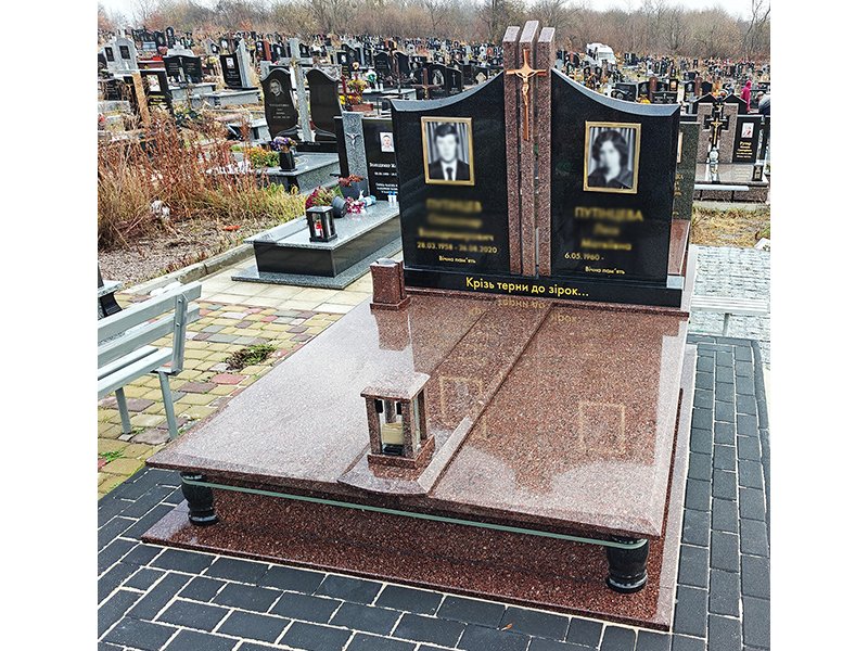 Пам'ятник 2