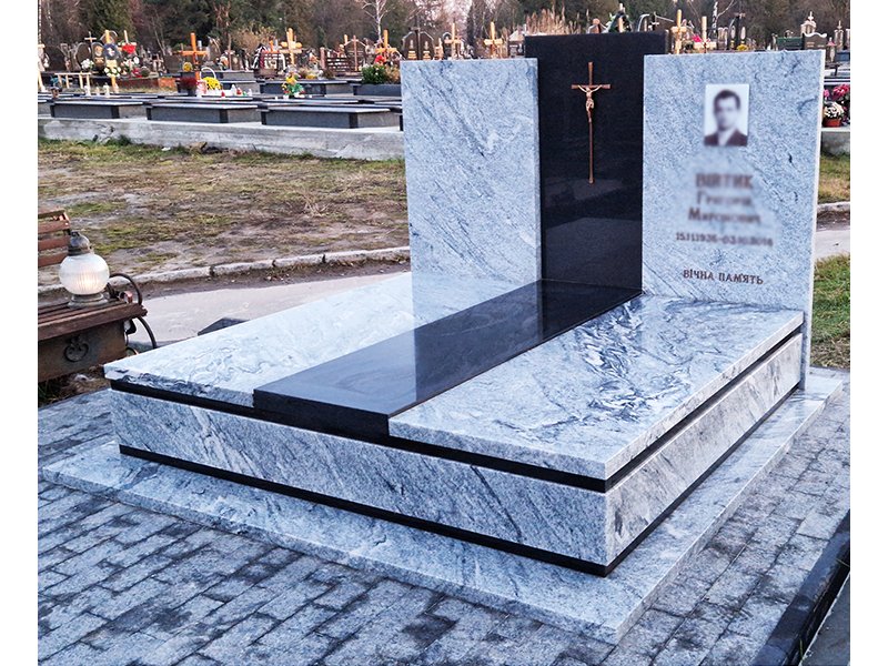 Пам'ятник 3