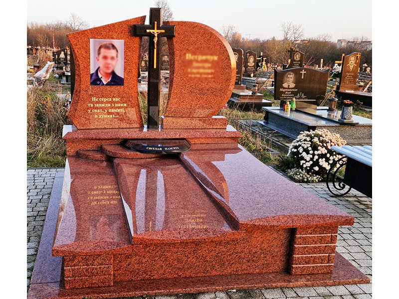 Пам'ятник 2