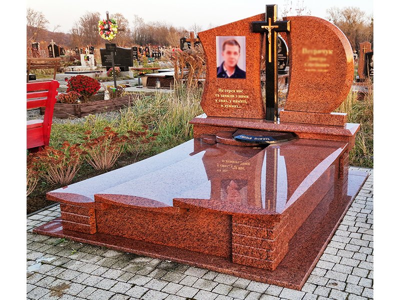Пам'ятник 3