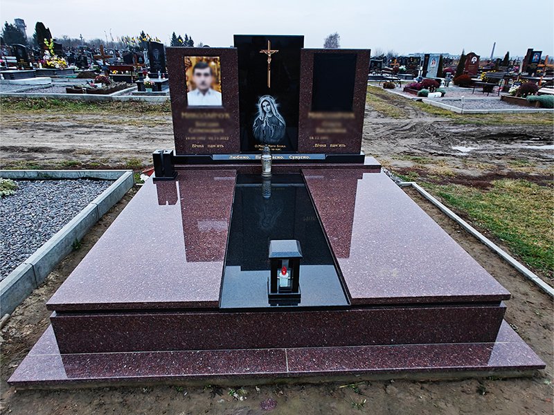 Пам'ятник 3