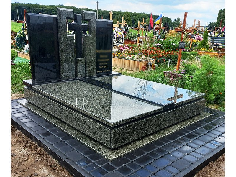 Пам'ятник 1